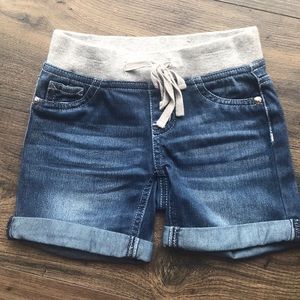Girls cuffed Jean shorts